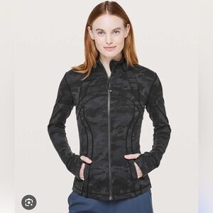 lululemon 🍋 athletica Black Camo Jacket